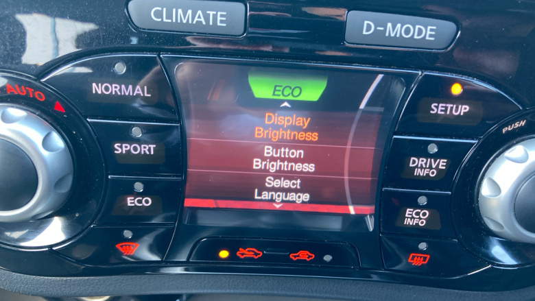 Nissan Juke 1.5 dCi N-Connecta 5dr Diesel Hatchback